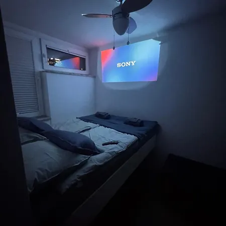 Apartment The Glade Of Dreams - Netflix, Sony Ps5 *